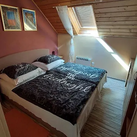 Vikendovy Dom U Vasila Krahule